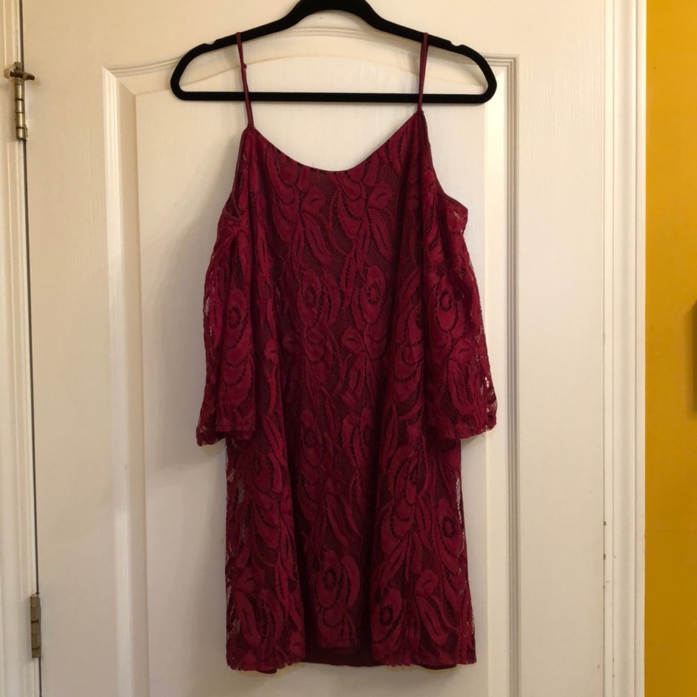 Miami Cold Shoulder Lace Dress